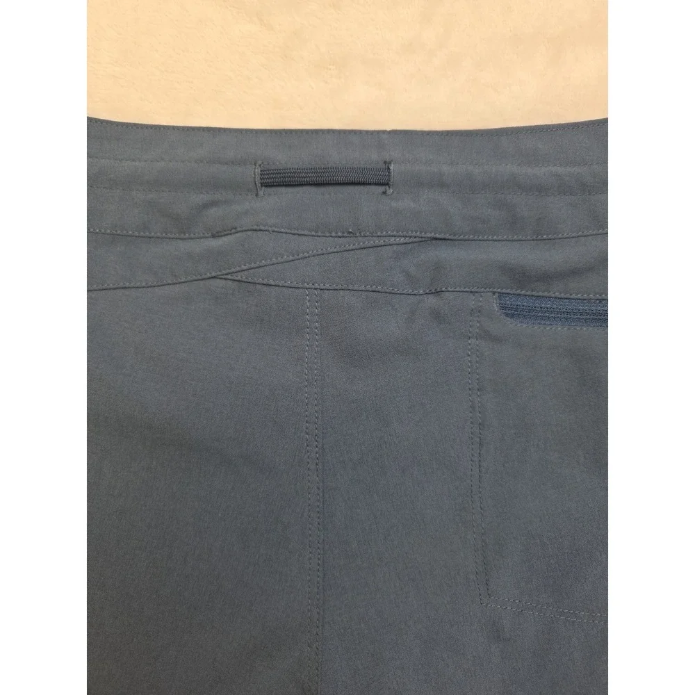 Mountain Hardwear Women's Shorts‎ Size Medium Teal Blue Pockets Hard Wear